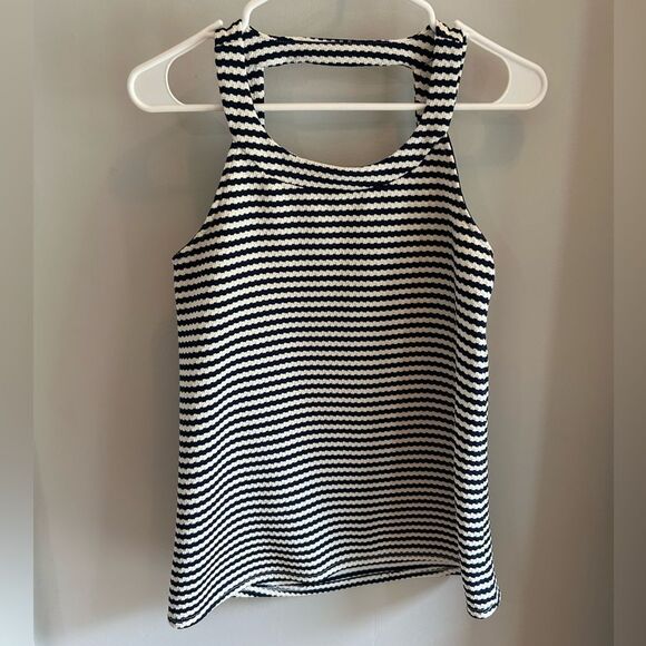 Navy and White Textured Tank Neckline - Picture 1 of 4